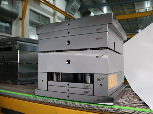 Molde fino Pit Injection Molding Parts do código da superfície de trabalho na caixa de madeira Fumigação-livre